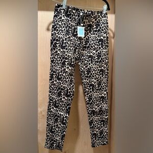 Hayden Animal Print Trousers Size Medium New with Tags 🏷️